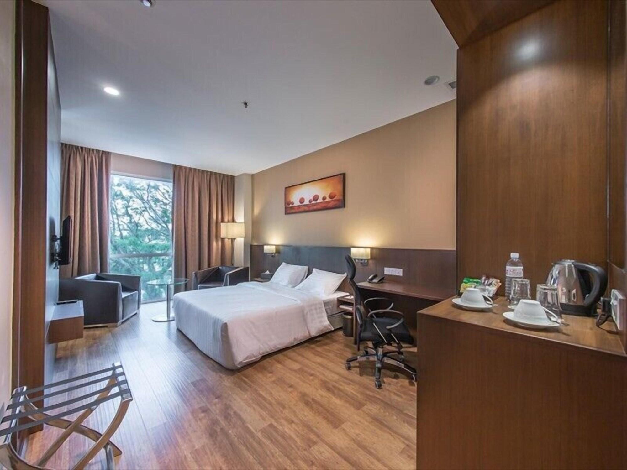 Keoja Hotel Kuala Belait Exterior foto