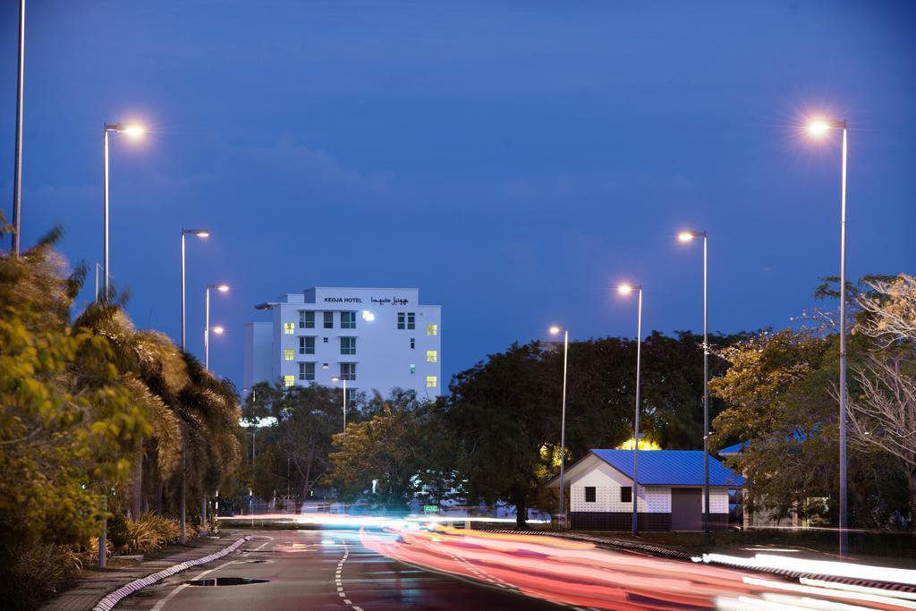 Keoja Hotel Kuala Belait Exterior foto