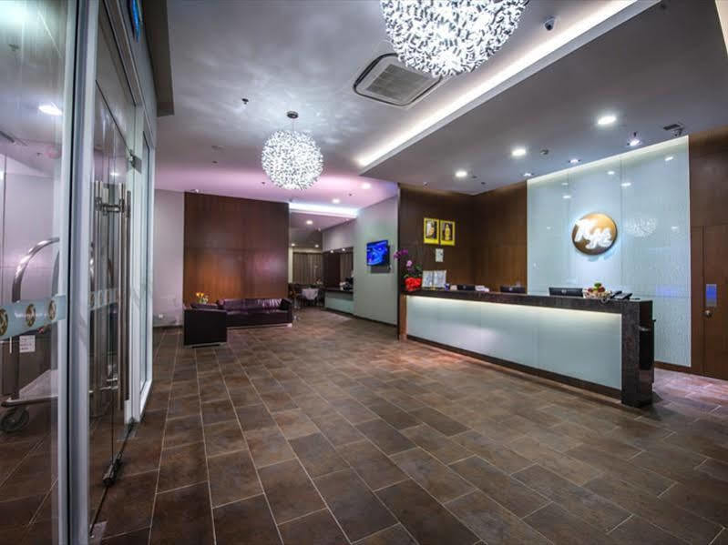 Keoja Hotel Kuala Belait Exterior foto